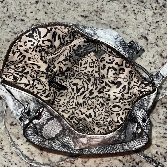Jessica Simpson Faux Snakeskin Grey Black White Bag Crossbody Purse Tote Python - Picture 6 of 10